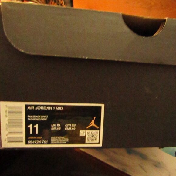 Nike | Air Jordan 1 | Mid Taxi | Men's | Basketball | Size 11 | 2022 W/Box - Picture 11 of 12